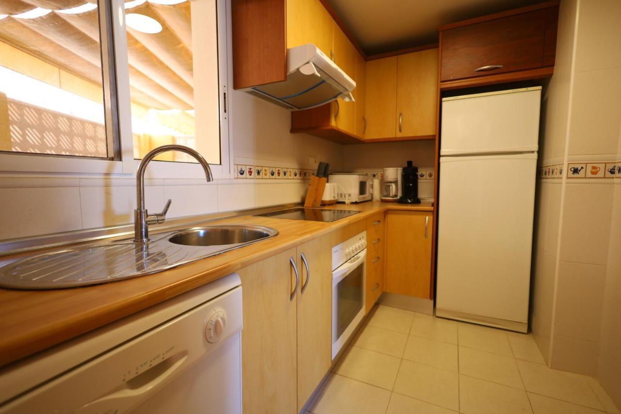 2 Bedroom Apartment At Beach Dehesa De Campoamor Eksteriør billede